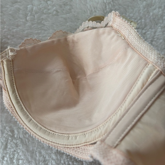 JC Penney Vintage Lace Underwire Bra in Cream size 34C - Picture 7 of 14